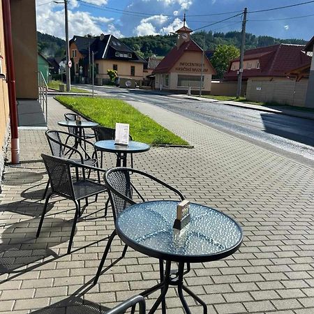 Penzion A Restaurace Na Salasi Hutisko Exteriör bild