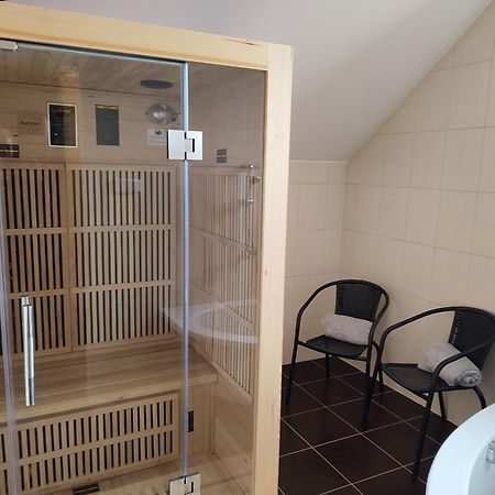 Penzion A Restaurace Na Salasi Hutisko Exteriör bild