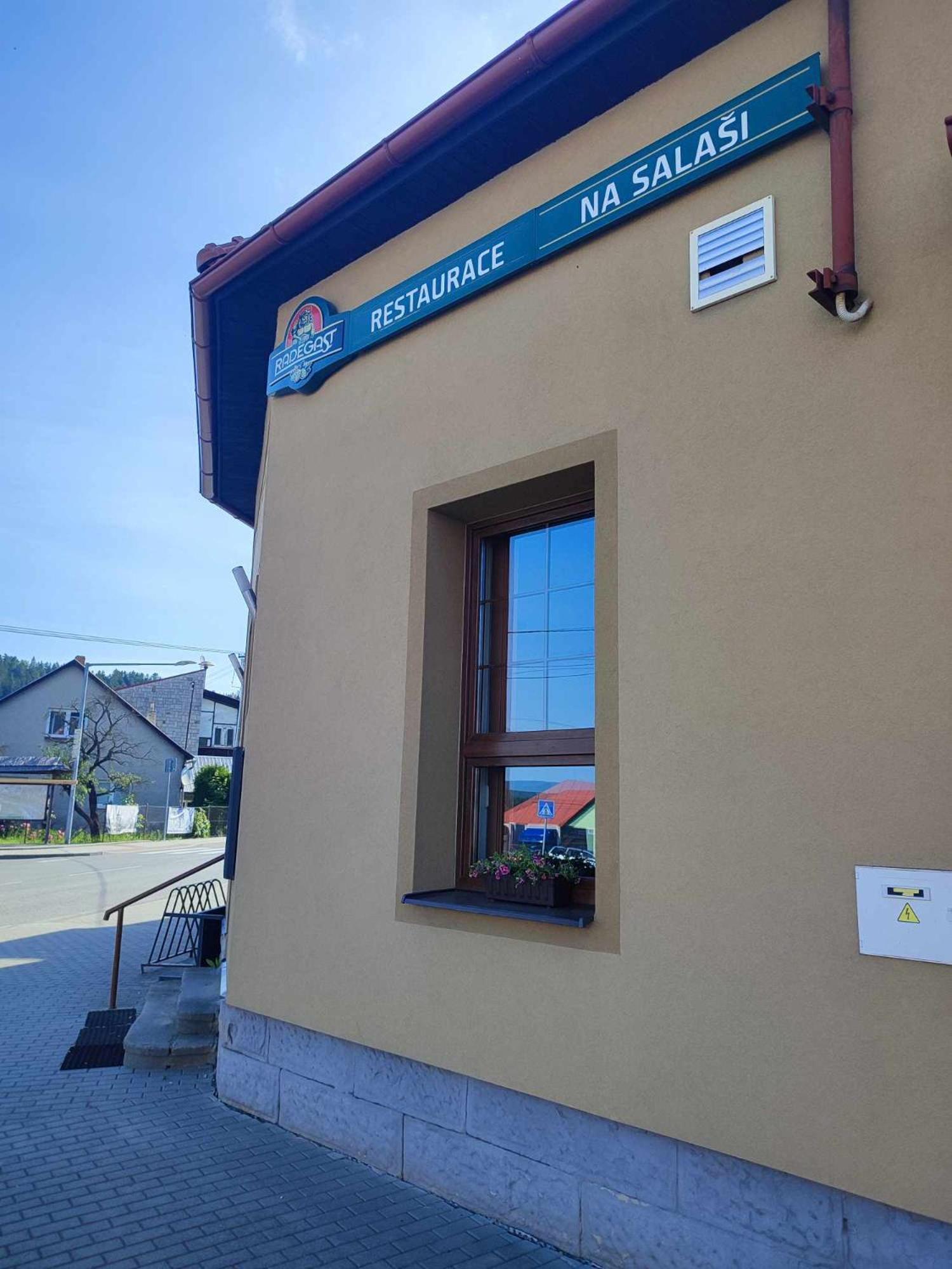 Penzion A Restaurace Na Salasi Hutisko Exteriör bild
